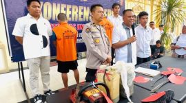 Dirkrimsus Polda Jambi Kombes Taufik Nurmandya saat memberikan keterangan pers terkait penangkapan pelaku pembakaran lahan
