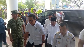 Menkes Langsung Temui Dokter Internship Secara Tertutup