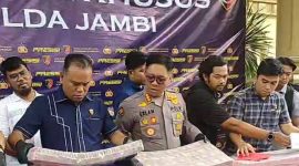 Ditreskrimsus Polda Jambi Gelar Konpers Penangkapan Tiga Tersangka Pembobol Bank Jambi
